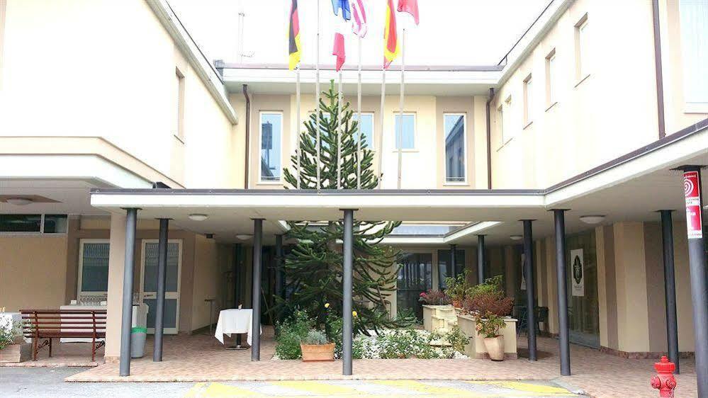 Hotel Villa Cinzia Villanova Mondovì Exterior foto